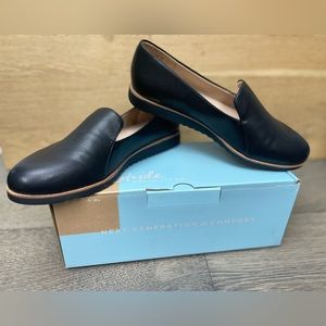 Women's LifeStride Zendaya Loafers in Black Size 8.5 Wide. New in Box